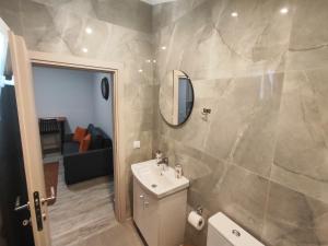 Savvass Room