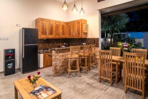 Tropical Retreat - Pool - Mins To Beach - Room 3
