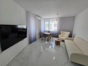 Apartment Aria 8