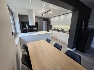 Krakow Groups 3 bedrooms 2 bathrooms Garden&Grill