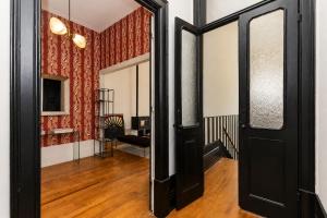 Villa in Porto with Private Garden