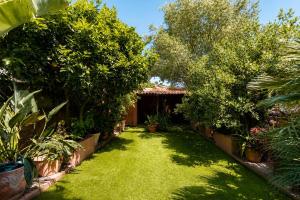 Villa in Porto with Private Garden