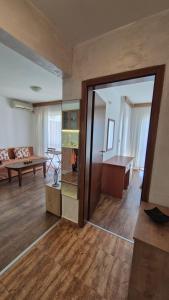 Апартамент Park & Sea Retreat