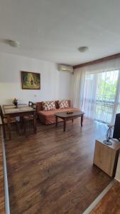 Апартамент Park & Sea Retreat