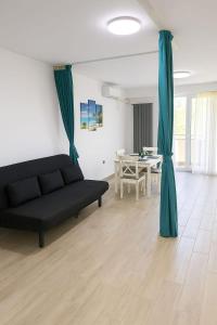 Alezzi Beach Resort Azure
