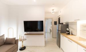 Diamond Gold Suite II