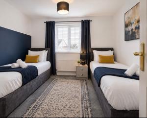 Trades Welcome Free Van Parking Long Stays