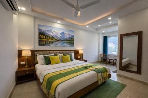 Hotel Dhakad Gold, Near Lakshman Jhula, Tapovan