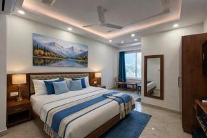 Hotel Dhakad Gold, Near Lakshman Jhula, Tapovan