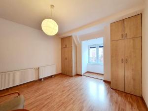 An Oldie but a Goodie Apartment in Gdańsk Old Town