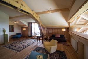 Executive Suite with King Size Bed
