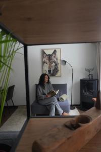 Elegant Design Studio with Pool, Sauna, and Private Parking