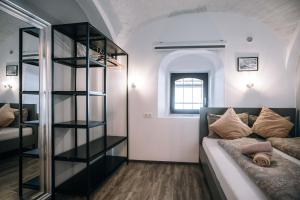4 Rooms