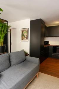 Elegant Design Studio with Pool, Sauna, and Private Parking