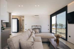 Pelagos Seaside Suites