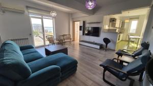 Mamaia Sunwaves 28