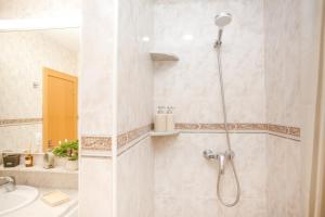 Ponent Stylish Center Apartment Near Nightlife