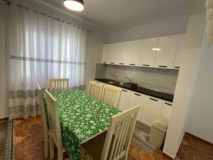 Spitalle,Durres afer Porto Romanos 800 euro per month 800 euro ne muaj