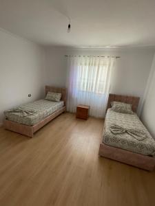 Spitalle,Durres afer Porto Romanos 800 euro per month 800 euro ne muaj