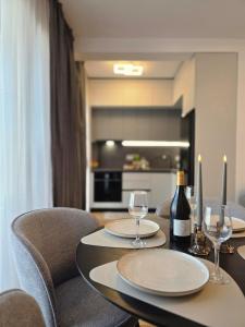 Cecile Central Apartment with underground parking