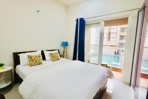 Ivory Poolview Residences - Luxury 2BHK, Gift city
