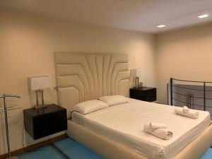 Trevi Fountain Loft