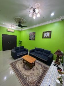 Labis Homestay Afina