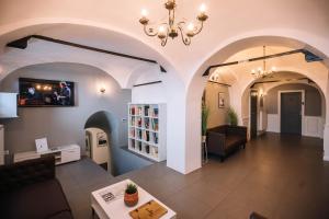 4 Rooms