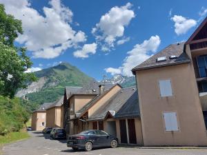 Appartement 2pers, superbe vue montagne, exposé sud, Résidence très calme, parking, 5mns à pied du centre