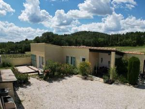 appartement avec piscine commune le chêne vert