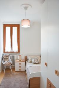 10 min from the lake, Spacious & Modern - Lalaland