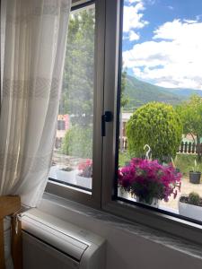 Guest House Nuhellari - Family stay & Breakfast near Osumi Canyons