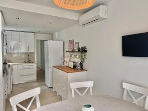 Fuengirola Beach and nightlife