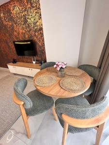 Green Ocean - Luxury, Comfort & Pool Views