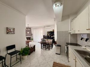 Beachside Family Apartment 2 Bedrooms Sleeps 6 - Perea