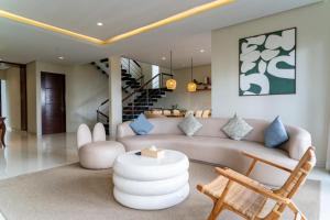 Breeze Blows City View Villa 4 Bedrooms and 1 Familly Bedroom With a Private Heated Swimming Pool and a Billiard Table