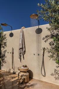 ROOTS Nature Living Milos
