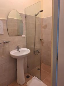 Hotel Enrique Gazcue Bed Breakfast and Parking