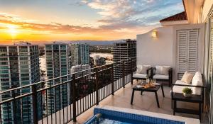 Grand Venetian Comfort