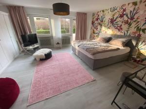Stuttgart-Townhouse fully furnished w garden