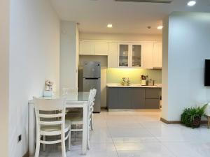 Vinhome Central Park 2 bedroom apartment