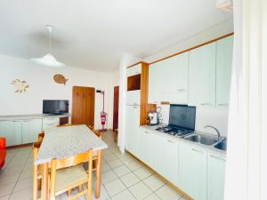 Esperia - 100m from the beach