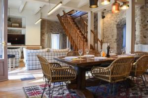 Theonimfi Stone House