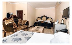 Leons Lodge