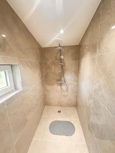 Maison Nature, Jacuzzi, 10 min de Disneyland Paris