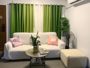 MelJoes Cozy Home in Angeles City
