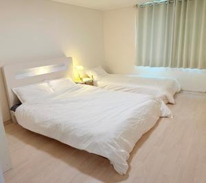 Cozy Family House near Nampo station, Parking Available, Yeongdo Entrance