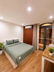 B786 Airport Apartment