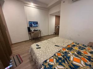 14th Floor Studio Apartment ITC Omaxe, Alpha 2