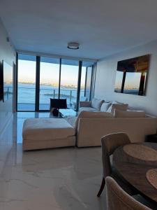 Luxury living apartment in the hearth of Edgewater Miami